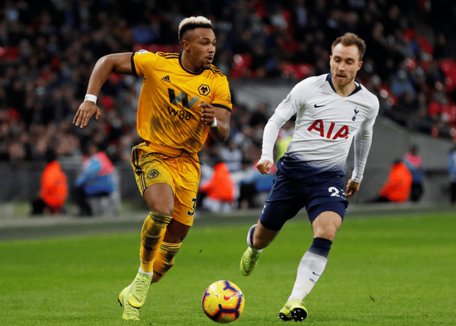 法甲裁判主管：卡马拉飞铲舍瓦利耶未染红，问题出在视频回放（法甲裁判负责人：卡马拉飞铲舍瓦利耶未被罚下，症结在VAR回放）