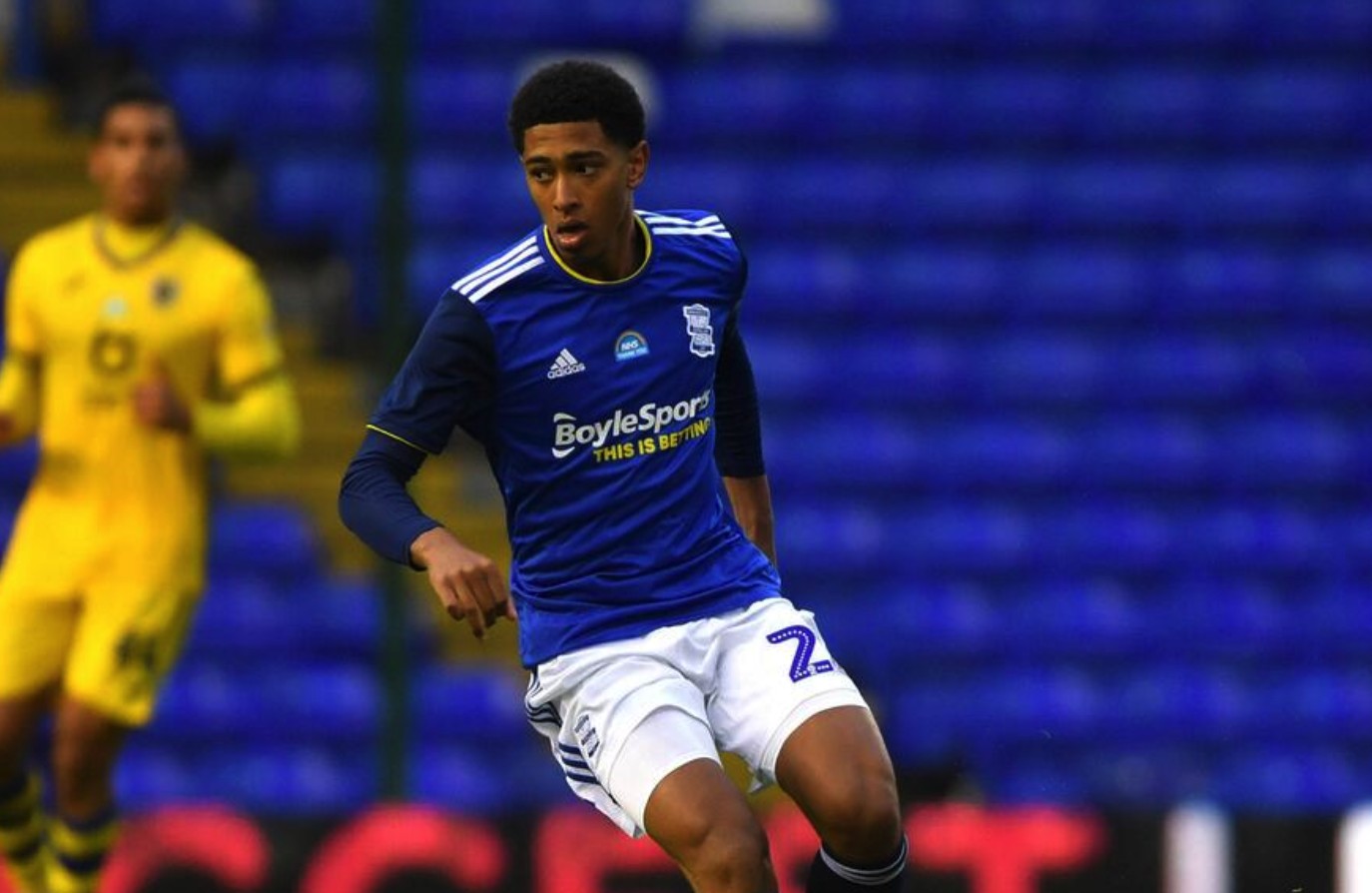 这队打得太团队了（这队配合太默契了）