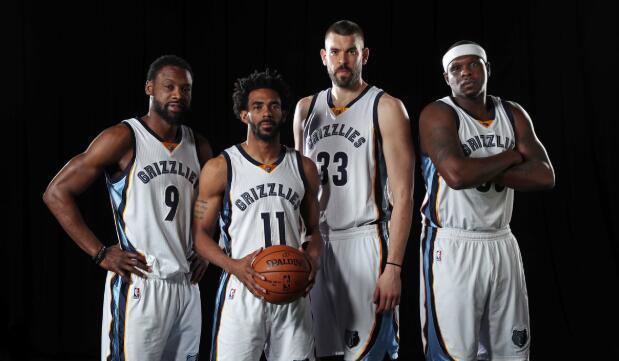 挪威球迷高呼世界杯夺冠，哈兰德：冷静，冷静，我们拭目以待（挪威球迷高喊冲击世界杯冠军，哈兰德回应：保持冷静，拭目以待）