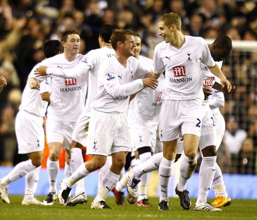 莱万压哨破门帮助巴萨取关键三分（莱万读秒绝杀助巴萨拿下宝贵三分）