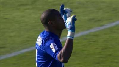 投篮精准，马威半场5投4中展现（投篮神准！马威半场5投4中）