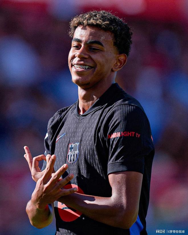 历经9场比赛的空缺，卡斯尔终于迎来了他的复出之战。（缺席9场后，卡斯尔终于迎来复出之战）