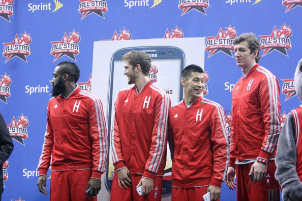 尤文分享迪巴拉精彩集锦，球迷呼吁“让保罗回家”（尤文发布迪巴拉高光集锦，球迷高喊：让保罗回家）