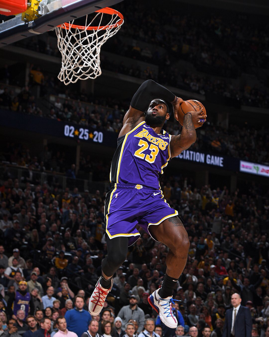 2025年哈兰德10次头球破门追平个人纪录，各大联赛仅次于凯恩（2025年哈兰德头球10球追平生涯最佳，欧洲五大联赛仅次于凯恩）