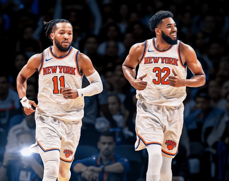 挑大梁！英格拉姆第三节再拿11分 三节16中10砍下27分4板3助（扛起大旗！英格拉姆第三节再取11分 三节16投10中斩获27分4板3助）