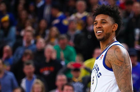 伤势已恢复95%，郑钦文回应复出时间，练左手发球？对自己太狠了（伤情恢复至95%，郑钦文透露回归时间，尝试左手发球？对自己真狠）