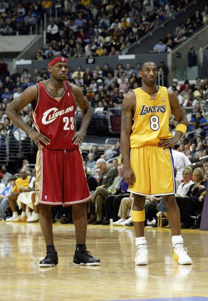 前11轮仅打进12球，斯基拉：罗马想在冬窗买新前锋和右脚边锋（前11轮仅12球，斯基拉称罗马冬窗寻觅新中锋与右脚边锋）