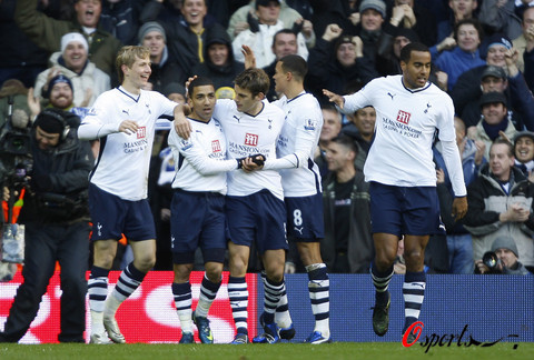 就爱打步行者！恩比德半场10中6拿19分，生涯30.6分（步行者苦主！恩比德半场10投6中砍19分，生涯场均30.6分）