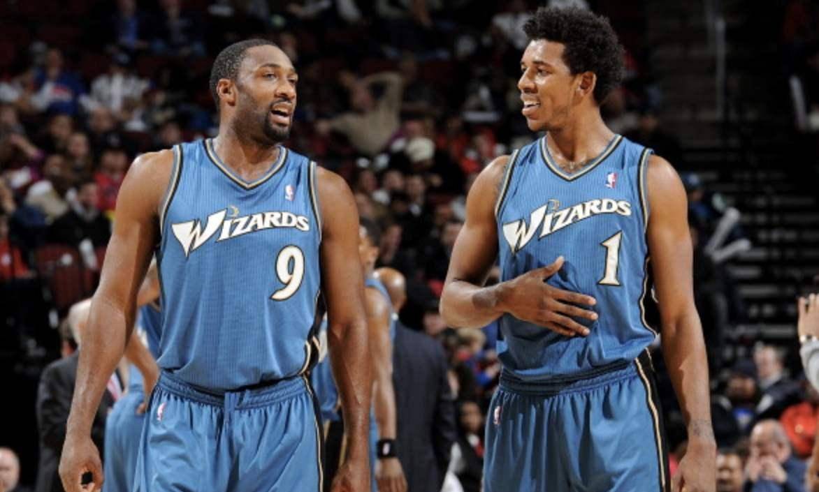 半场战报：勒沃库森2-1莱比锡，泰里耶、希克建功（半场：勒沃库森暂2-1领先莱比锡，泰里耶与希克破门）