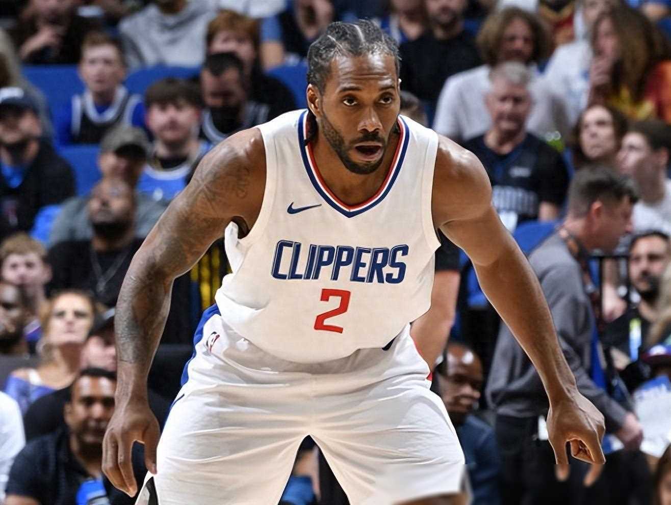 近6轮4球！38岁瓦尔迪意甲释放余热，50分钟后攻入3球（38岁瓦尔迪余威犹在：意甲近6轮斩获4球，50分钟后连下三城）