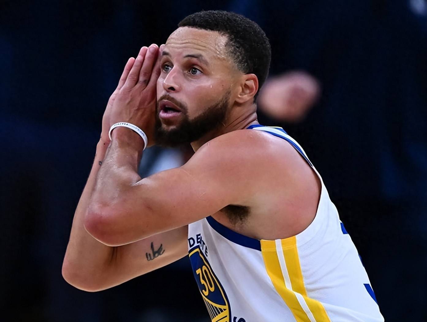 3大中锋都不打！杨瀚森、克林根和罗威共8人缺席对阵鹈鹕（对阵鹈鹕三大中锋集体缺席：杨瀚森、克林根、罗威等共8人无法出战）