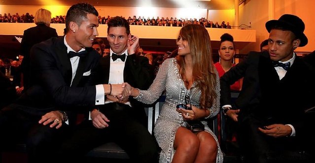 意媒：布雷默和鲁加尼今日参与全队合练，弗拉霍维奇在旁观看（意媒：布雷默与鲁加尼今日随队合练，弗拉霍维奇在场边观望）