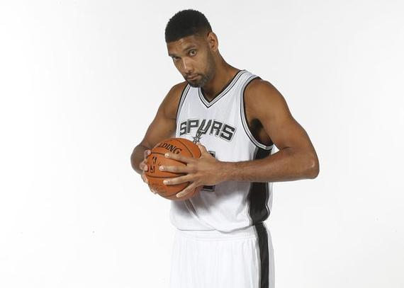 布里兰联主场迎战江原FC，双方均实力强劲，预计战成1：1或2：1。（布里兰联主场迎江原FC，强强对决看好1：1或2：1）