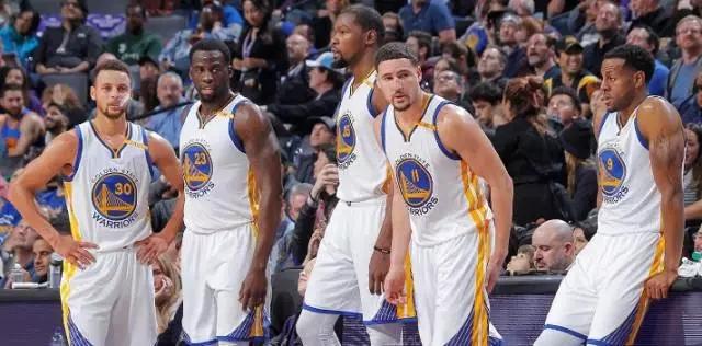 杜兰特：詹姆斯为伟大树立了标杆，我很感激我们的每一次对决（杜兰特：詹姆斯树立了伟大标准，我珍视与他每一次较量）