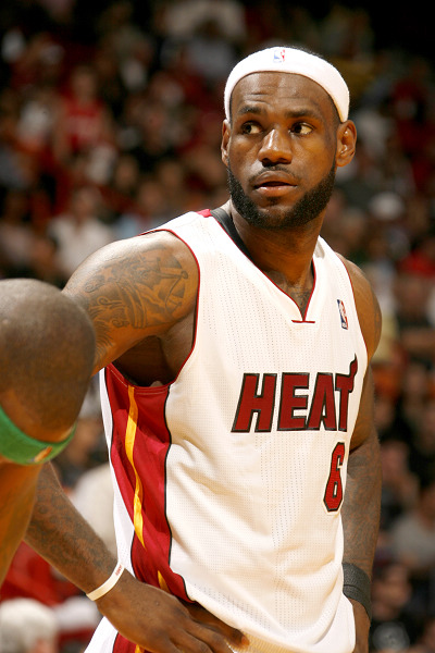 欧冠淘汰赛前瞻：曼城对阵尤文图斯,（曼城对决尤文：欧冠淘汰赛前瞻）