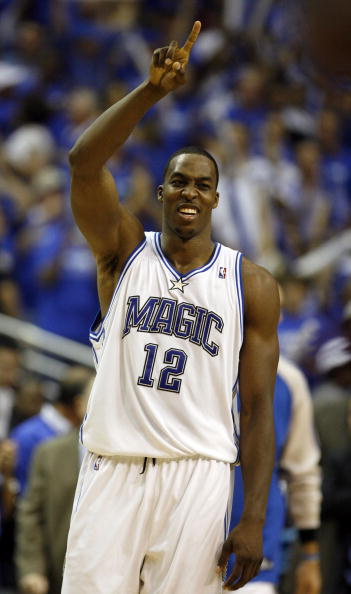 美因茨后卫科尔德甲生涯第9次染红，成德甲历史染红最多球员（美因茨后卫科尔生涯第9张德甲红牌，登上德甲历史红牌榜首）