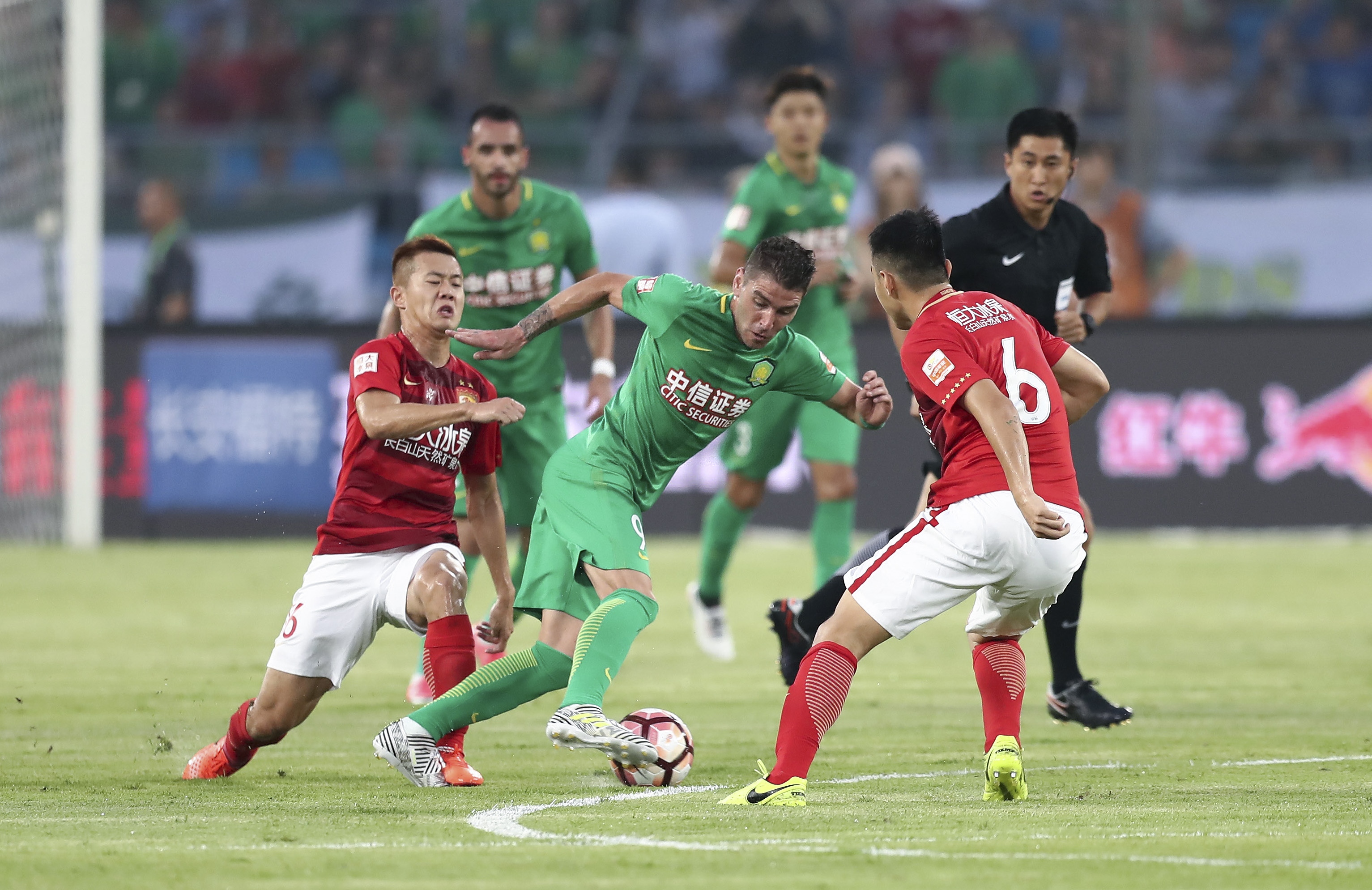 药厂近20场欧战小组赛／联赛阶段仅3败，若赢曼城将获欧冠50胜（药厂近20场欧战小组赛仅负3场，若击败曼城将收获欧冠第50胜）