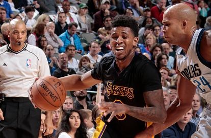 杨瀚森谈身体对抗遭针对：等他六犯下去时候，我能对他笑呵呵（杨瀚森谈遭对抗针对：等对手六犯毕业，我就能笑呵呵）